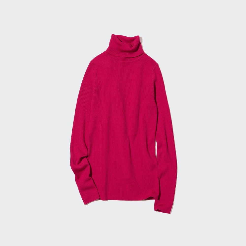 Red extra fine merino wool ribbed turtleneck